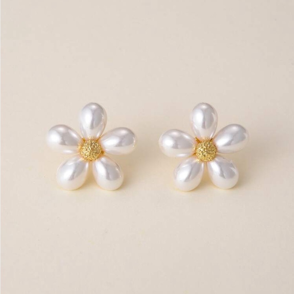 Pearl Flower Earrings